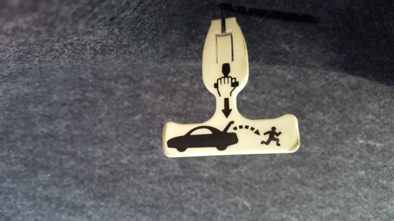 Illustration for article titled 2001 Mercury Sable LS: The Oppositelock Review